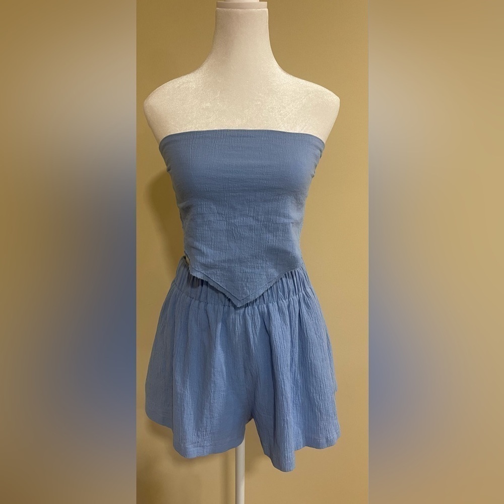NWOT Sky to Moon light blue handkerchief top and shorts set​​​​​​
